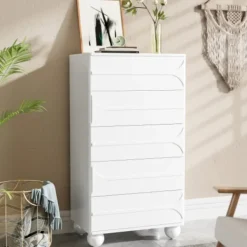 Byråer>5 lådor med elegant präglingsdesign – vita metallfötter, rymlig förvaring, rundade hörn