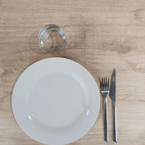 Matbord>Bord 70 x 70 cm - Rom modell naturligt tanninträ