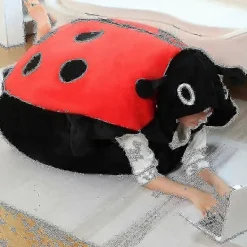 BraVärde Sittsäckar>Bärbara Insekts Plyschleksaker Nyckelpiga Fylld Kudde Rolig Fest Cosplay Docka Fylld Mjuk Plysch Sovkudde Barn Gåvor-lingling}