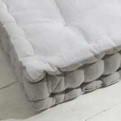 TODAY Sittpuffar>Golvkudde - - CHARME - Slub x Chambray x Broderie Capucine - 40 x 40 x 10 cm