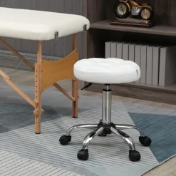 Rootz Living Pallar>Rootz Swivel Pall - Rullande pall - Höjdjusterbar salongspall - Imiterat läder - Armlös design - Elegant vadderat mönster - 35,5 cm x 51-67 cm