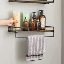 Pavil Hyllor><noscript><img width=