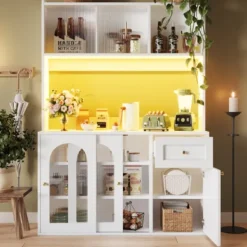 Skåp>Vitt matrumsskåp med LED-belysning – högt skåp & sideboard med justerbara hyllor