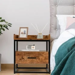 Northix Småbord>2-vånings sidobord med metallram och upphöjda kanter